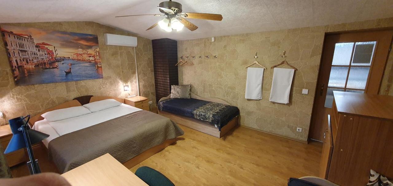 Aparthotel 4 ,, Cosy House Billiard " - Sauna & Parking Kaunas Extérieur photo