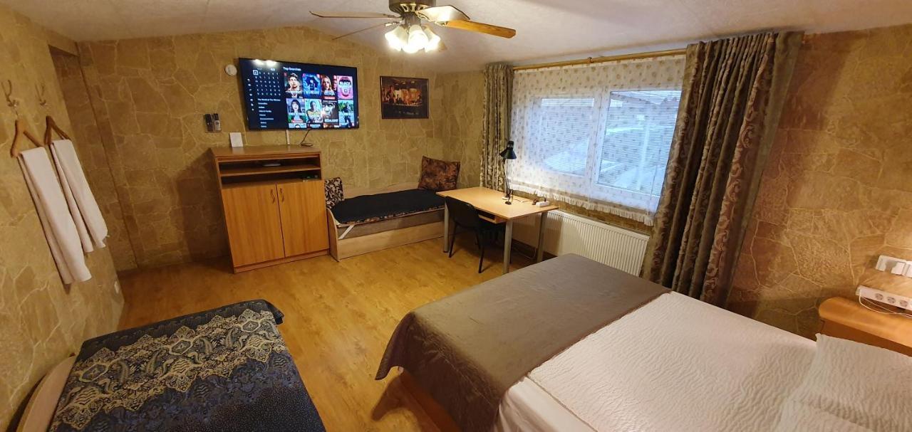 Aparthotel 4 ,, Cosy House Billiard " - Sauna & Parking Kaunas Extérieur photo